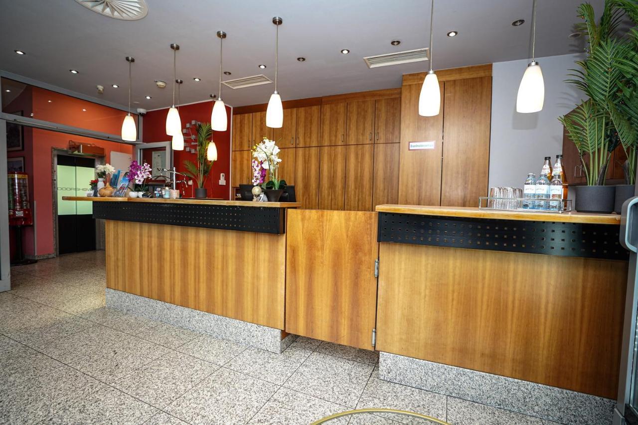 Hotel Miramar Am Roemer فرانكفورت المظهر الخارجي الصورة