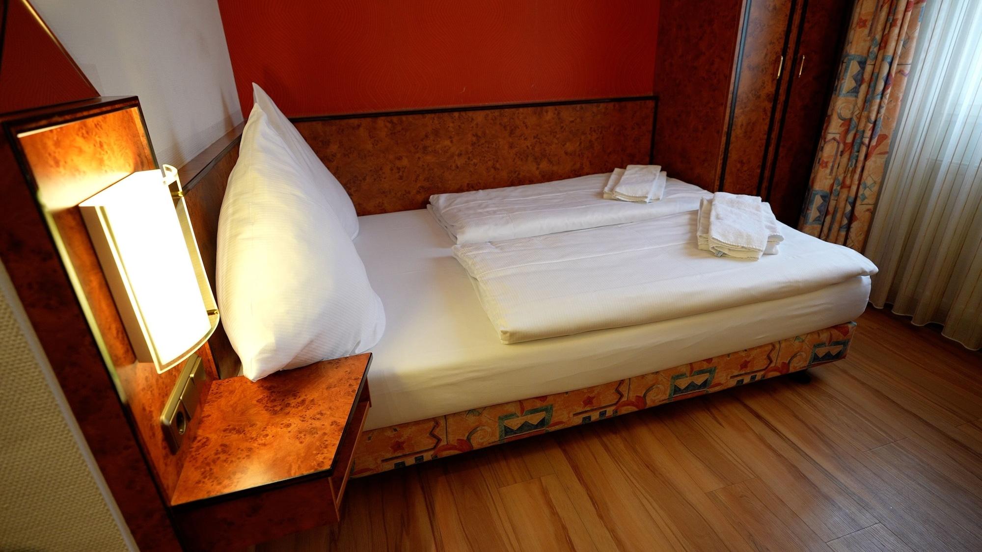 Hotel Miramar Am Roemer فرانكفورت المظهر الخارجي الصورة