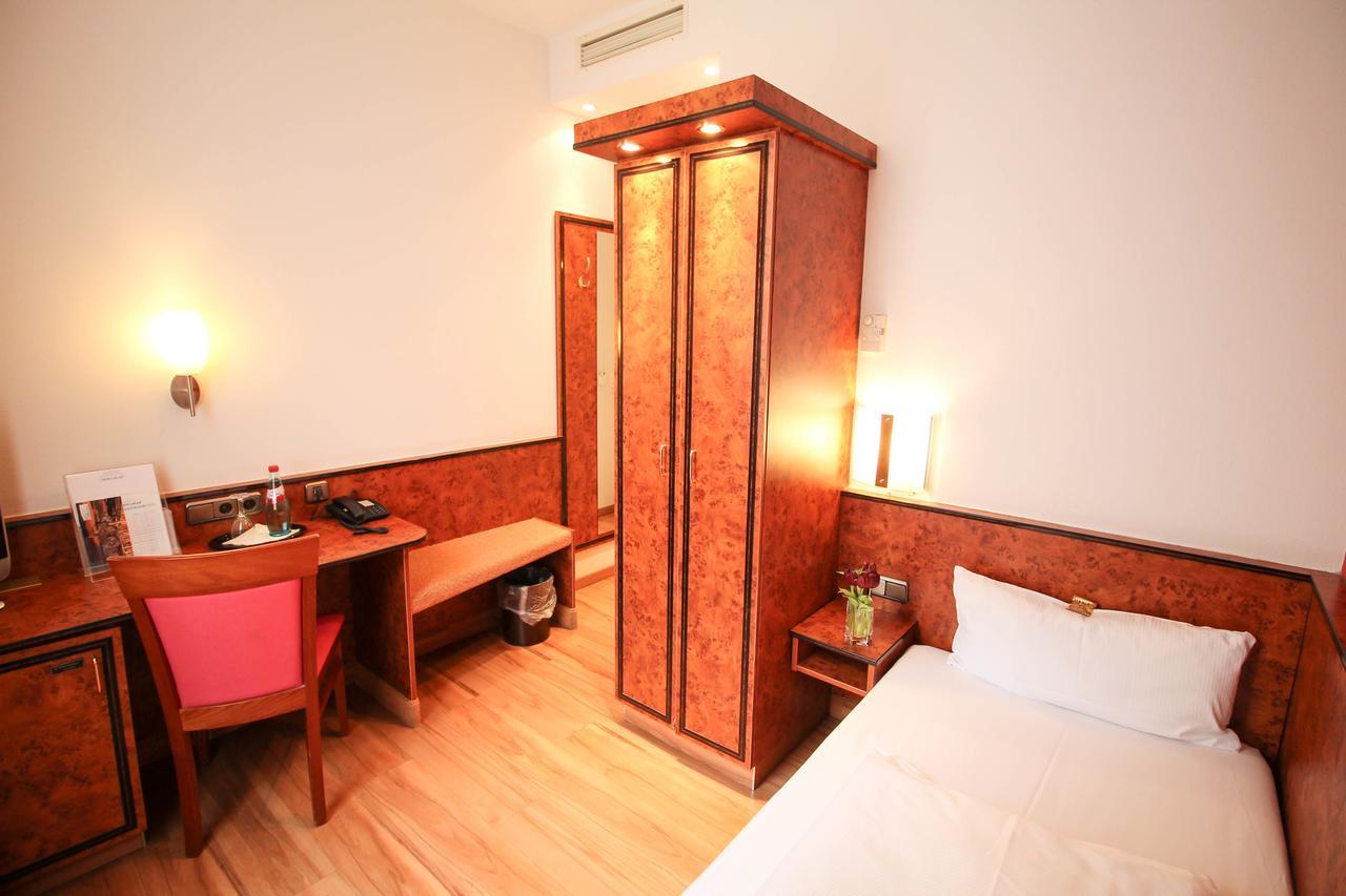 Hotel Miramar Am Roemer فرانكفورت المظهر الخارجي الصورة